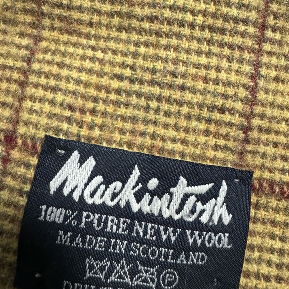 Vintage Mackintosh wool scarf in yellow /green windowpane pattern. Gently worn. - Picture 2 of 4